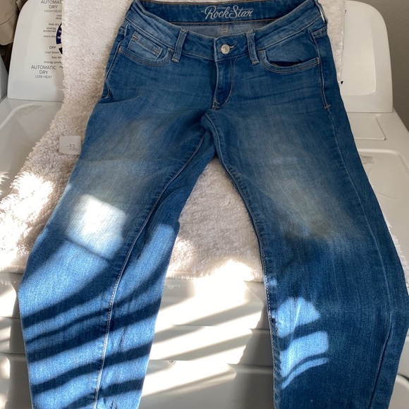 Old navy Rockstar‎ skinny jeans - Picture 2 of 4